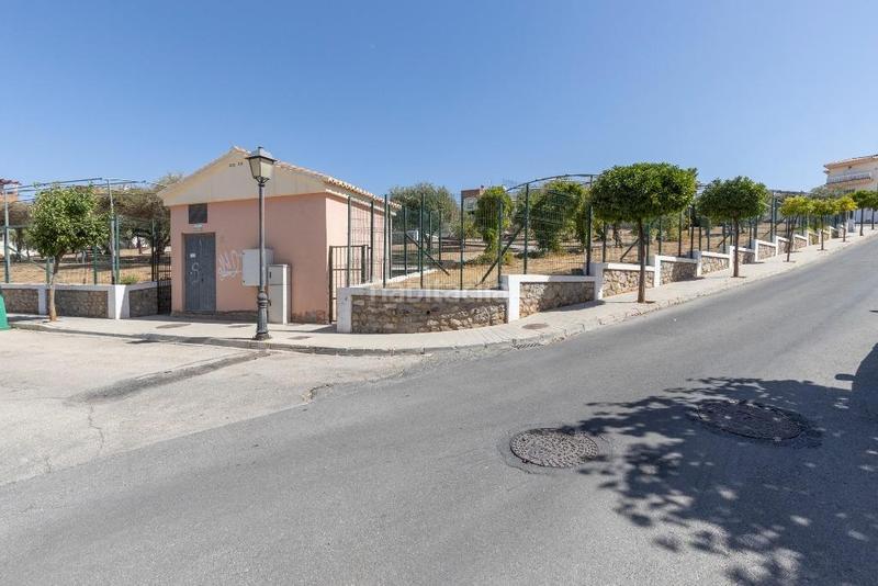 Foto 942081c1-b1cc-42cd-8595-caf4be1e1cb9. Casa pareada  con piscina, en Huétor Vega