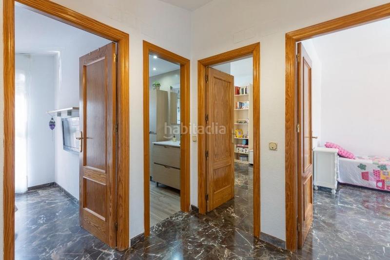 Foto c8124bf9-9628-4eee-8cf7-a4d987a35cb2. Casa pareada  con piscina, en Huétor Vega