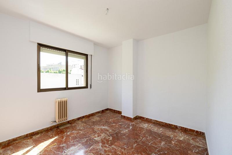 Foto 678580b3-9708-4e97-827d-d5d48495669d. Rent flat with heating parking in Pajaritos Granada
