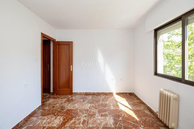 Foto f0bfc985-f78f-463d-b458-59c534c8c8c0. Rent flat with heating parking in Pajaritos Granada