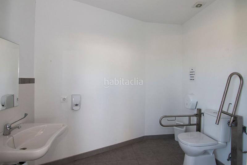 Foto 0c236760-e514-4b18-875f-82a98b32bb4c. Bâtiment à usage industriel dans Pulianas