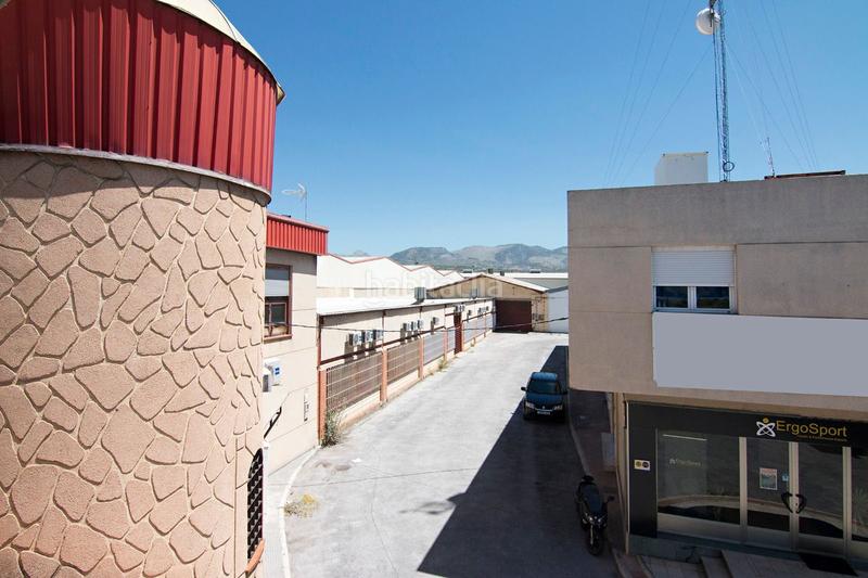 Foto 0f65bcee-a697-4bd1-ae23-87f023e6f847. Bâtiment à usage industriel dans Pulianas