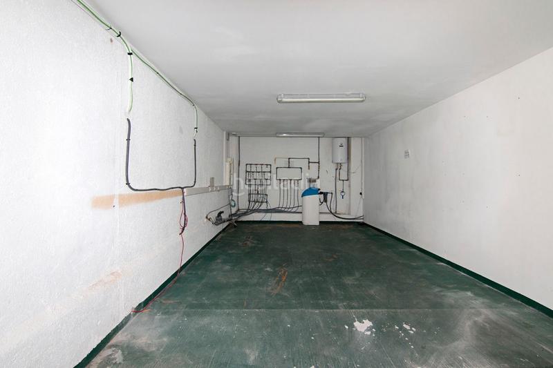 Foto 45ef6f28-5e62-4bd7-9dd3-2b5e06f3d829. Bâtiment à usage industriel dans Pulianas