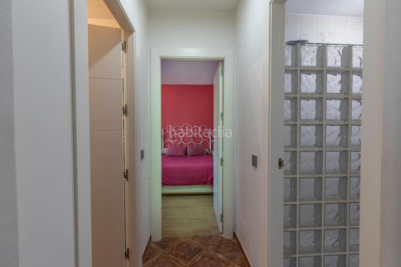 Foto 1b9bb98c-078a-4c70-9fe5-d80fdf9941b7. Chalet con riscaldamento parcheggio piscina in Cortes-Huertas Madrid