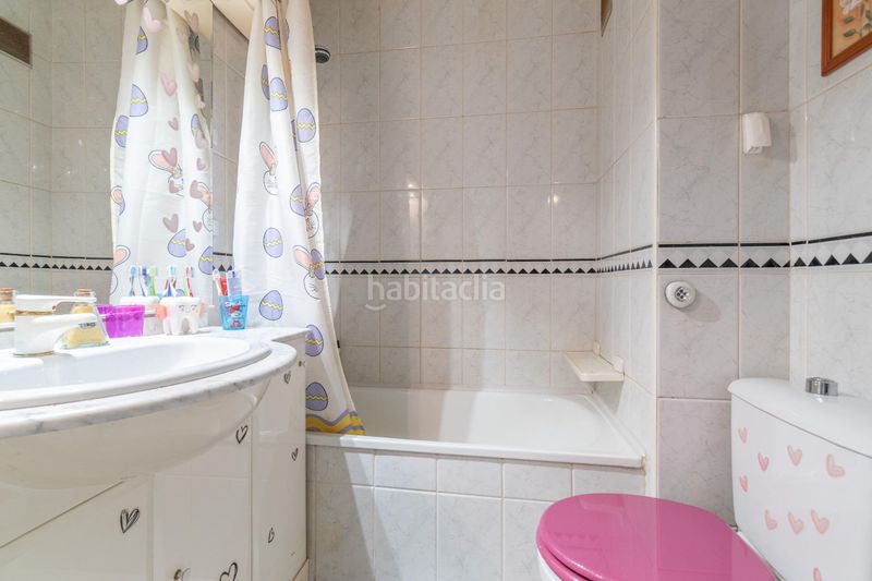 Foto facc9c76-c828-46fa-ba44-ce968d4bf2b9. Casa adossada a calle tarifa 4 a Híjar Gabias (Las)