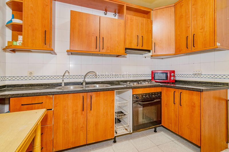 Foto 5ba748b6-c7d8-4e19-a300-dba272dcd22b. Dúplex amb aparcament a Joaquina Eguaras Granada