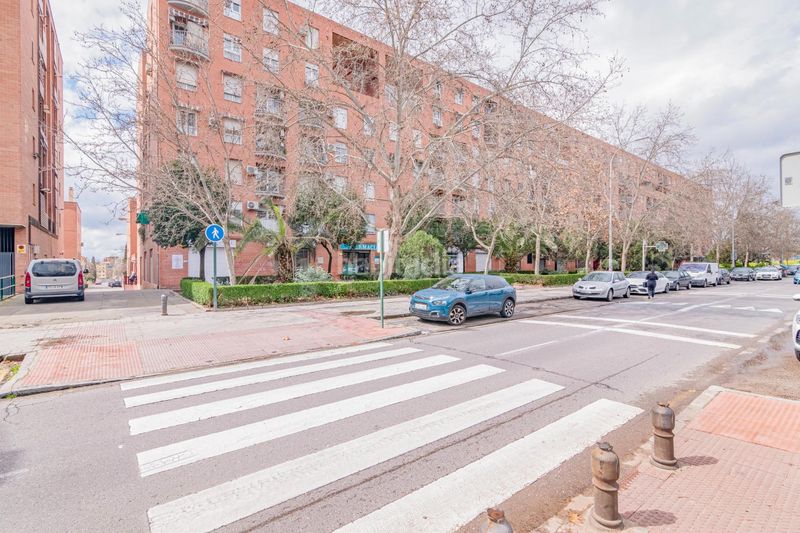 Foto 891357e3-a00a-44cc-81df-0bef64239463. Dúplex amb aparcament a Joaquina Eguaras Granada