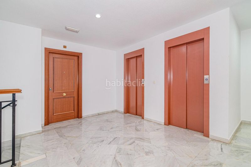 Foto a8f5c528-85b1-4b9e-9053-93ee4e066266. Pis amb piscina a Salobreña costa Salobreña