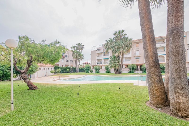 Foto eda2bc89-af10-4dc8-87d0-adcd788b49e8. Pis amb piscina a Salobreña costa Salobreña