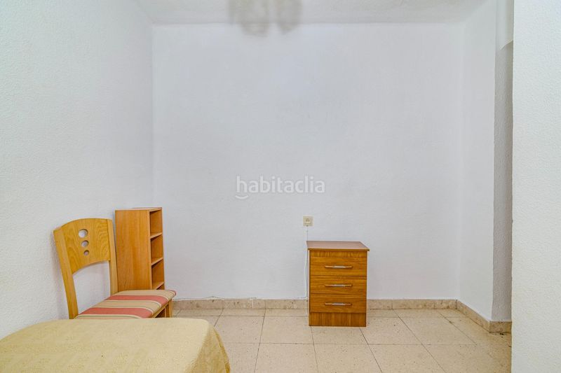 Foto 01f8974b-1504-4aed-9b0e-179db0603d79. Pis a Pajaritos Granada