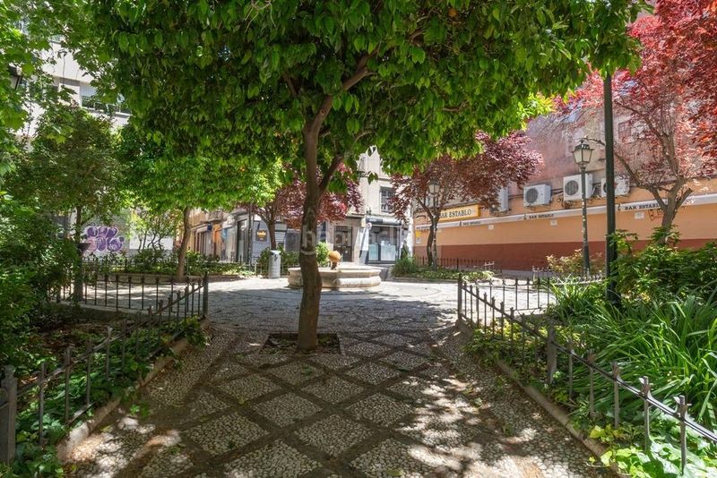 Foto 48c26e8f-9b2b-4d8a-92b8-ab2724a85d63. Piso en calle calle almona vieja 7 piso en el centro , totalmente reformado con dos grandes dormitorios y un baño en Granada