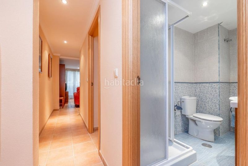 Foto 9baf7de9-4507-44b5-bc3f-647df4b653c6. Piso en calle calle almona vieja 7 piso en el centro , totalmente reformado con dos grandes dormitorios y un baño en Granada