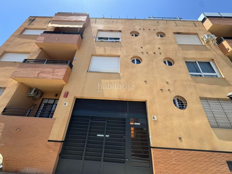 Foto 4a240eed-90a4-40fe-b48d-f6239c27697a. Àtic amb aparcament a Láchar