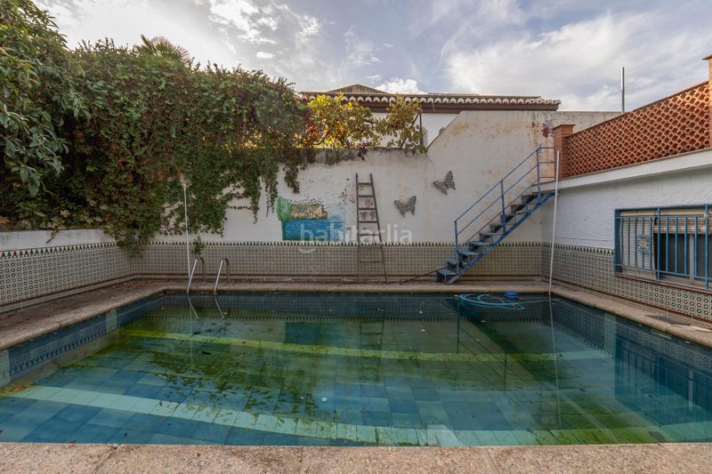 Foto 1f1f420c-9611-48f2-9717-f2685bbf3c0b. Xalet amb calefacció aparcament piscina a La Zubia Ciudad Zubia (La)