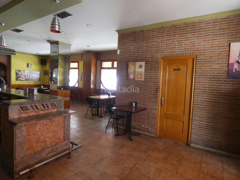 Foto fcea86dd-4f7b-4e5c-8971-bb55e94580c1. Local comercial a Albolote