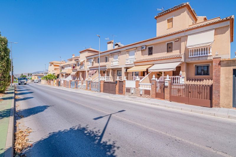 Foto 83f9b7b3-0e49-43e0-bca5-d5be1e15506c. Casa aparellada amb calefacció a Ogíjares