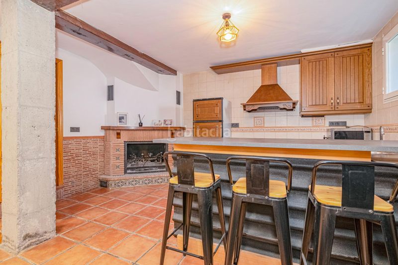 Foto fd175bbe-e871-4513-8bf0-6f6536340bd1. Casa aparellada amb calefacció a Ogíjares