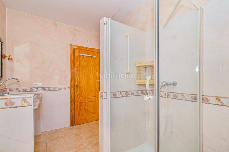 Foto 495d8eb1-7b96-4c06-aba4-a07031279a1b. Xalet amb piscina a Láchar