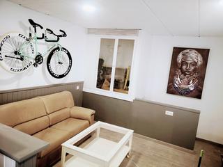 Location Appartement  Carrer de sants 11. Piso tipo casita amueblado