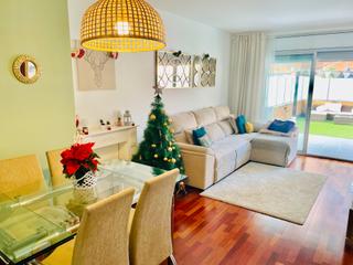 Miete Etagenwohnung in Travessera de montigalà 27. Casa de 4 habitaciones  en montigalá