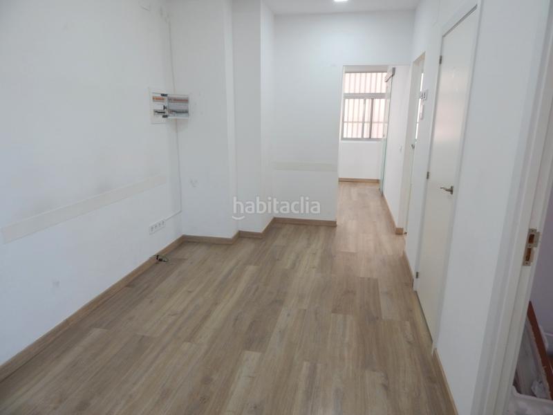 Foto 212371ff-4d6e-4546-996d-ec2eba15f020. Business premise with heating in Palomeras Sureste Madrid