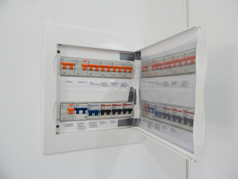 Foto 5683cf18-5f71-480c-8e69-1d1e9dd46c7b. Business premise with heating in Palomeras Sureste Madrid