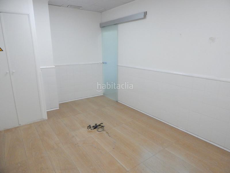 Foto ef9201fd-f574-402f-857c-c5f14a617658. Business premise with heating in Palomeras Sureste Madrid