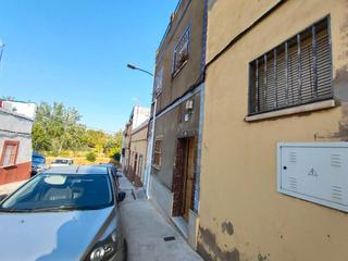 Maison  Geranio. Piso a reformar en cerro de reyes