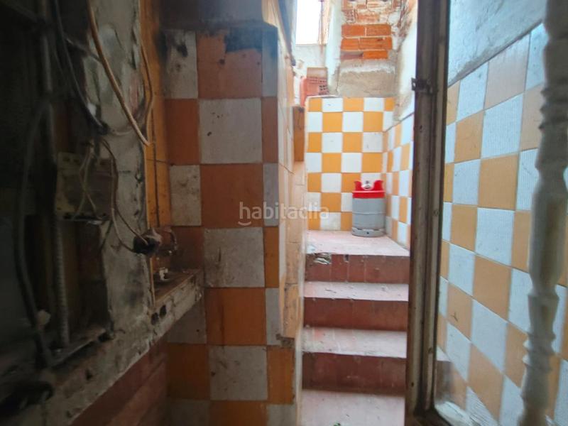 Foto 513d9e83-6771-4ea1-934d-4849323a7c4b. Casa rebajado !! piso a reformar en Cerro de Reyes en Badajoz