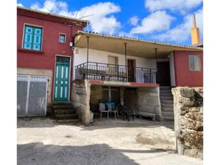 Casa a San Cibrao das Viñas. Se vende casa en 5 minutos del poligono