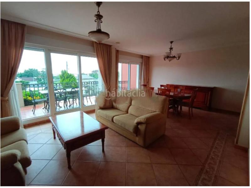 Foto 7394cfce-a9c8-44e0-8721-78100840bc3c. Casa aparellada amb calefacció aparcament a Sanxenxo pueblo Sanxenxo