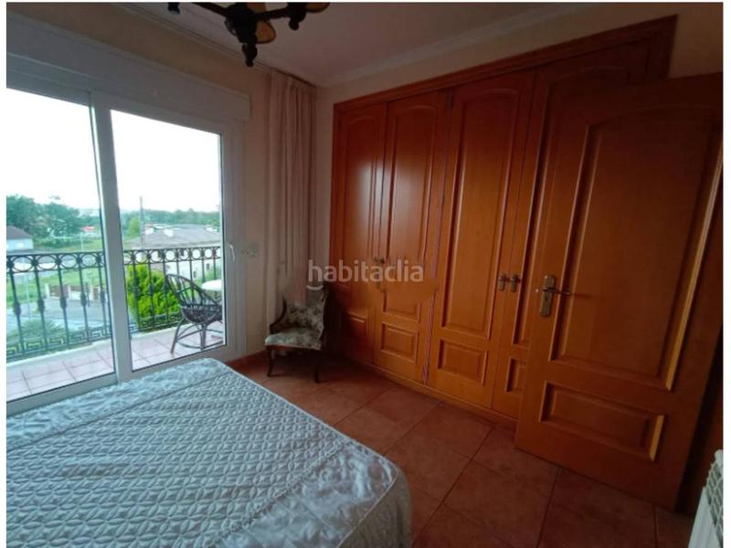 Foto d472691c-b002-4d38-812e-d2bcf6afcde0. Casa aparellada amb calefacció aparcament a Sanxenxo pueblo Sanxenxo