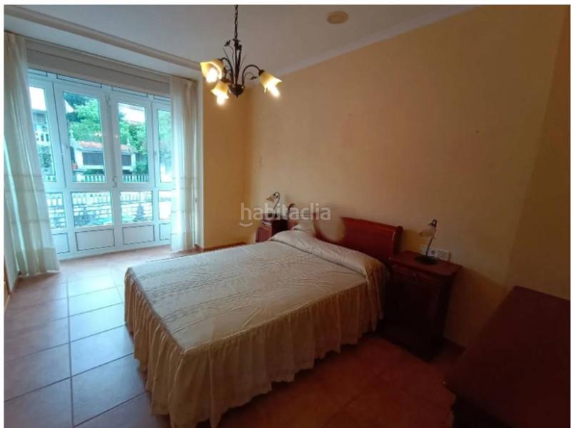 Foto f39e78cc-74d9-4f57-bddb-a05fa702c85b. Casa aparellada amb calefacció aparcament a Sanxenxo pueblo Sanxenxo