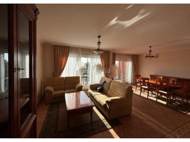 Foto fc66b7a1-ef2f-4572-b869-b761e2e7620f. Casa aparellada amb calefacció aparcament a Sanxenxo pueblo Sanxenxo