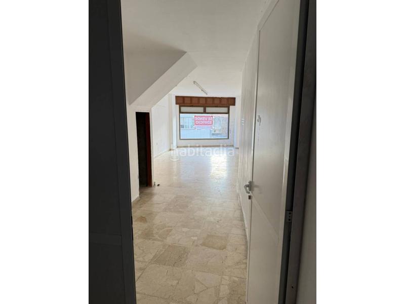 Foto 14f6c77e-3b7f-49f1-8bf6-8322ff331235. Edifici a Grove (O)