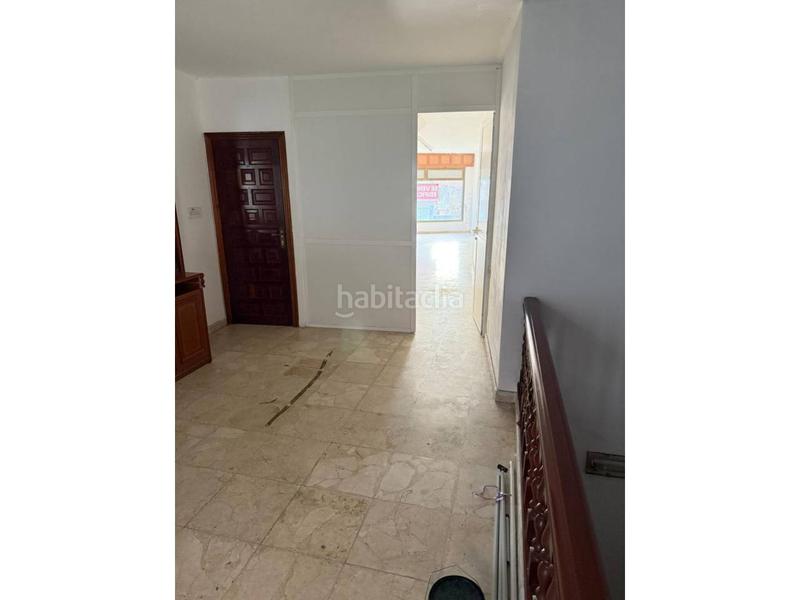 Foto 3e41da9e-dea7-46a4-a525-e4f81054b524. Edifici a Grove (O)