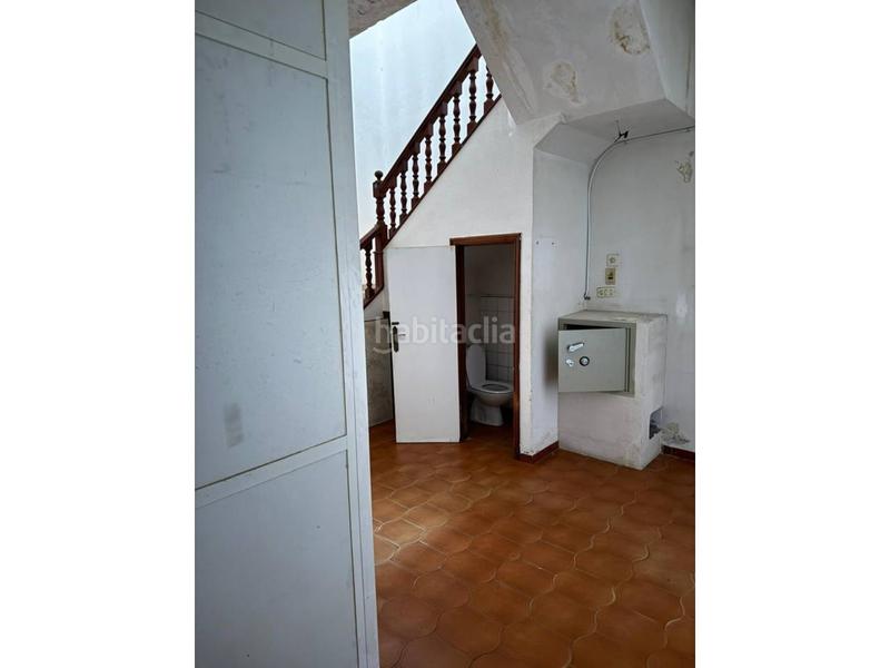Foto 4f30a300-420e-41b8-8496-75c417bcf274. Edifici a Grove (O)