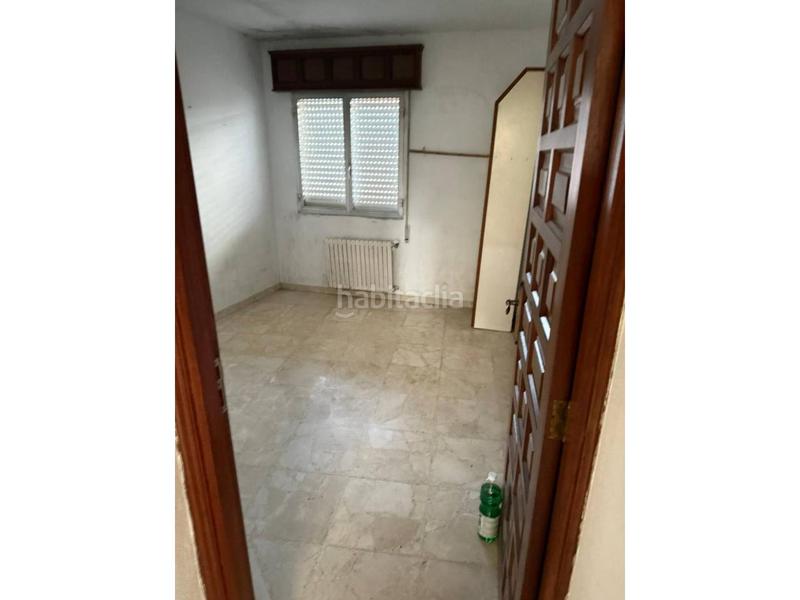 Foto 6cd06af5-cbb3-4f4c-9328-4dd9c1f72359. Edifici a Grove (O)