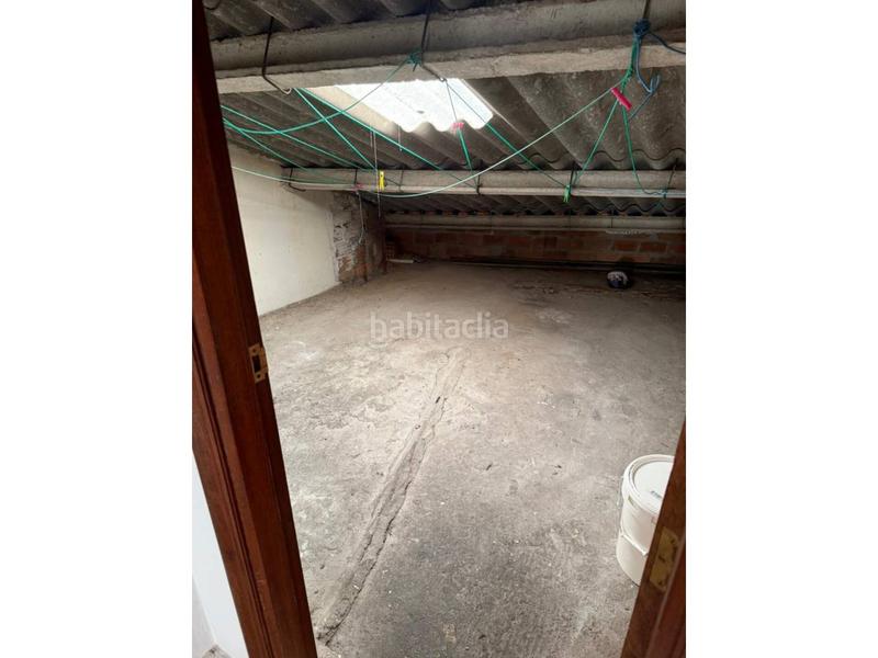 Foto e242473e-2272-40b9-af3c-701698439d76. Edifici a Grove (O)