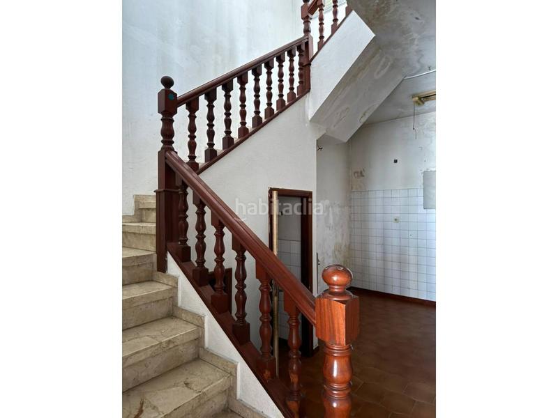 Foto f60e0663-9735-4d03-9670-7c5c0ca6d8fb. Edifici a Grove (O)