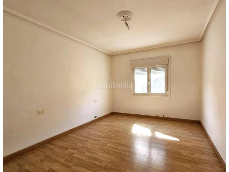 Foto 2713e03b-bf22-4ef5-a1ad-e7e3568c8c5f. Casa amb aparcament a San Francisco Ourense