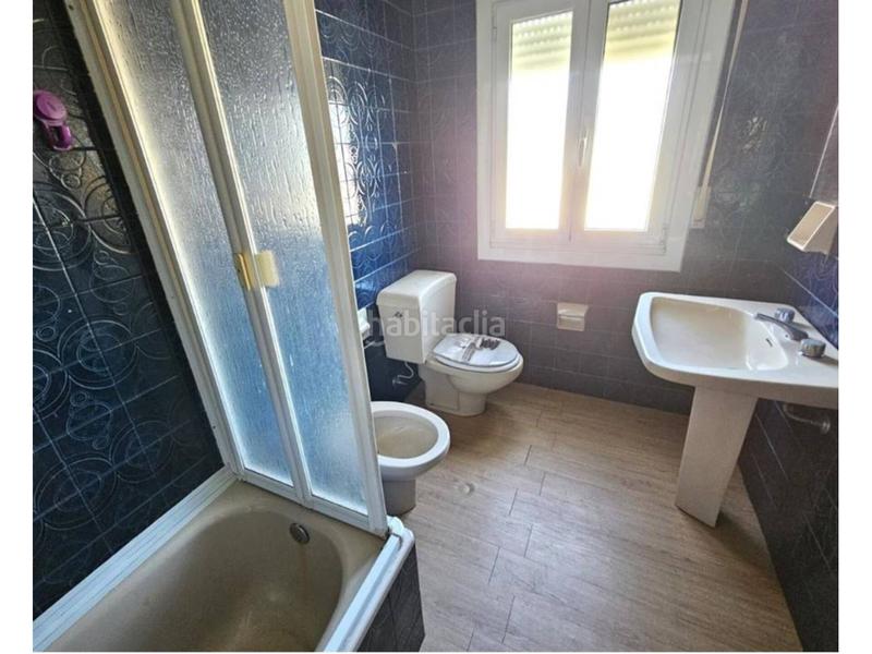 Foto ea717cbb-cf40-49b4-a368-068af89a1814. Casa amb aparcament a San Francisco Ourense