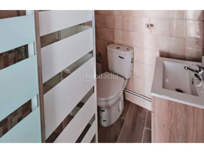 Foto 6abbb7e1-d776-4081-96a2-812985af7d7e. Casa amb calefacció a Universidad Ourense