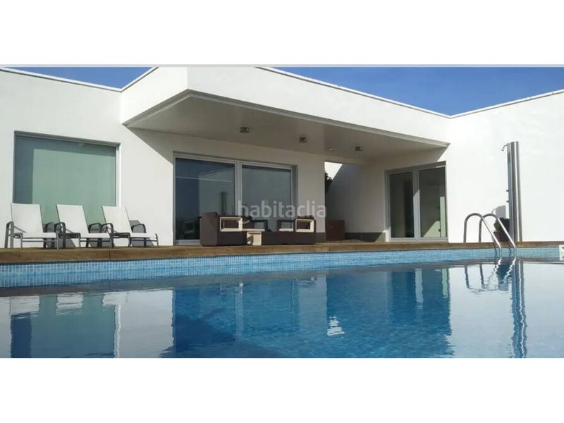 Foto cfbfeb78-e01c-469a-af2f-3f5df37d369e. Casa amb calefacció aparcament piscina a Merca (A)