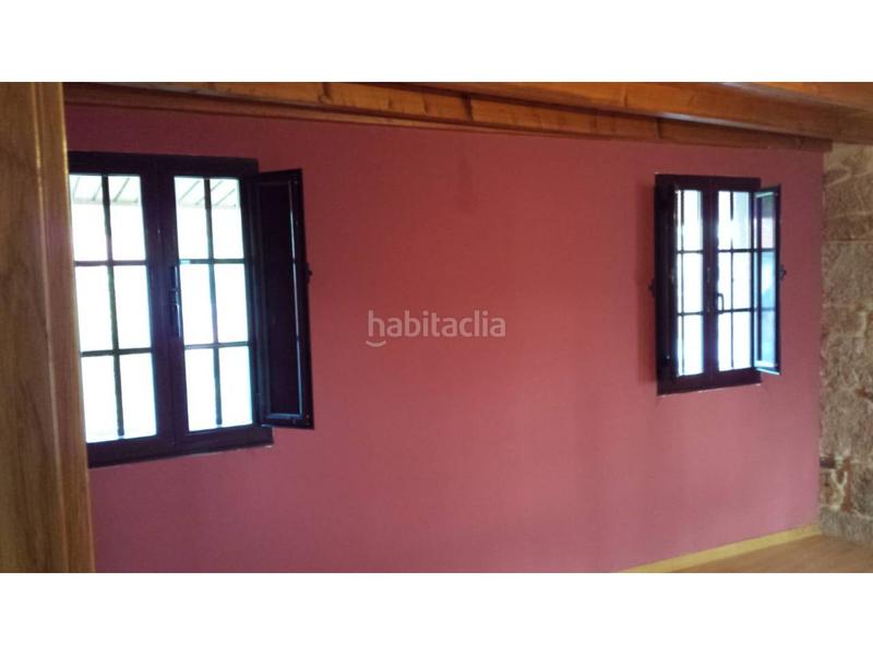 Foto 0ab3be9f-5912-4ec4-b2bc-4c5d5d8a638a. Casa adossada amb aparcament a Ventiun Ourense