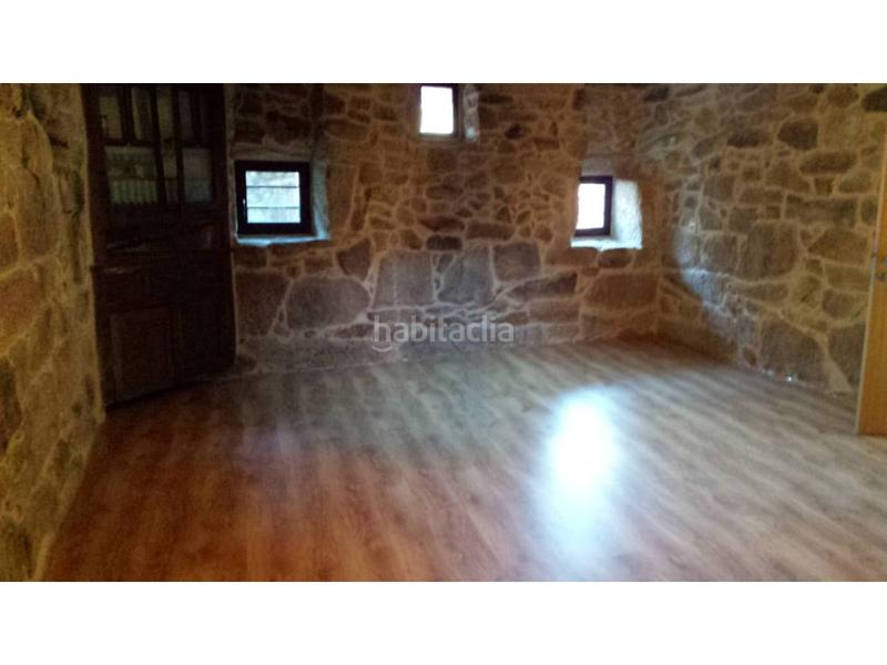 Foto 4296129d-9678-449f-a9cd-2d80bd44be7f. Casa adossada amb aparcament a Ventiun Ourense
