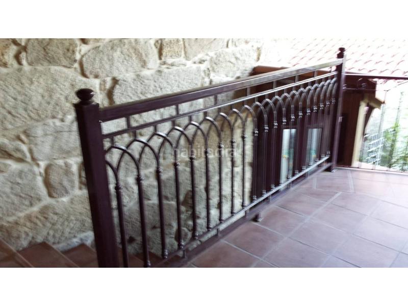 Foto b51c0b40-b045-4d1f-8cc7-50aa1d1355c8. Casa adossada amb aparcament a Ventiun Ourense