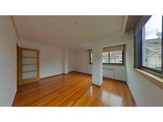 Piso en A Carballeira. Piso en venta en centro32004