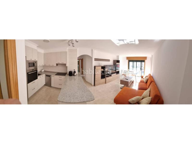 Foto f5ba12a6-b01c-4f4f-ba65-c6db7e7985d7. Piso  en venta en Sanxenxo pueblo Sanxenxo