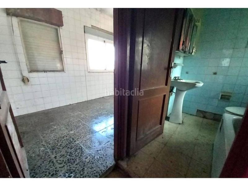 Foto b5547a43-6cbf-4d14-b68d-5e0840da3c26. Casa se vende casa para reformar en mende en As Lagoas Ourense